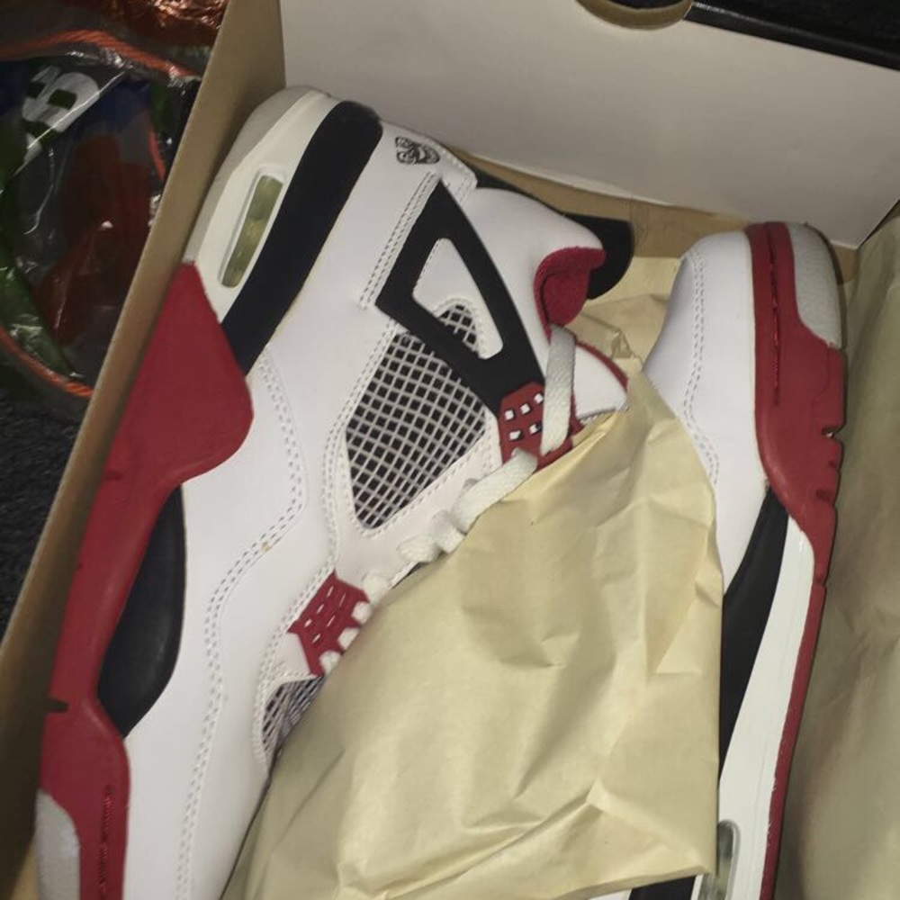 Jordan 4s